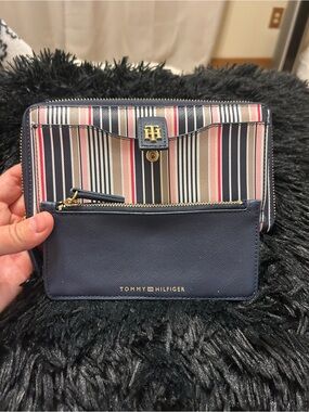 Tommy Hilfiger Striped Zip Around Wallet with Removable Cardholder | Navy Multi